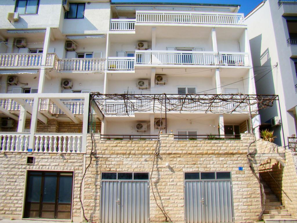 Apartments Anka Duće エクステリア 写真